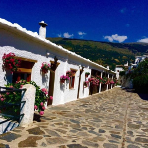 Apartamentos Turísticos Rural Los Tinaos, Bubión